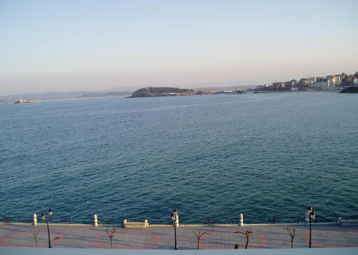 Chiqui Hotel Santander